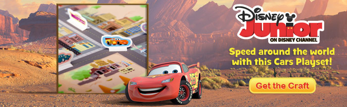 Speed around the world with this Cars Playset!